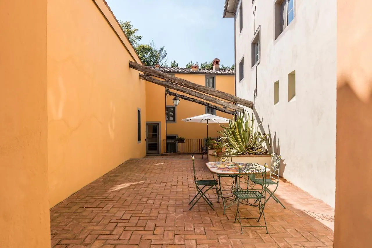 *** Aparthotel Tenuta Guinigi Antico Borgo Di Matraia - Exclusive Holidays Apartments & Pool Lucca Italy